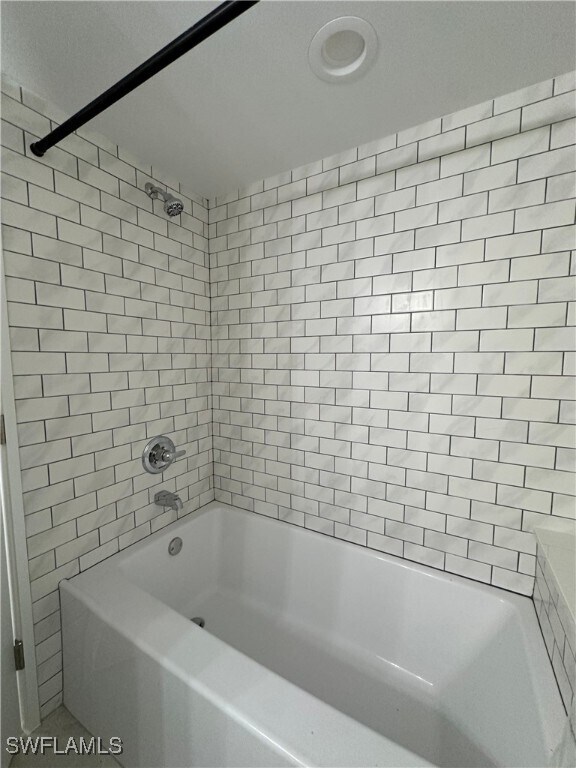 Building Photo - 6308 Sugar Bush Ln Unit C Rental