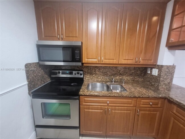 Photo - 1275 W 35th St Unit 29B