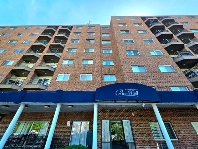 Building Photo - 230 Willard St Unit 407