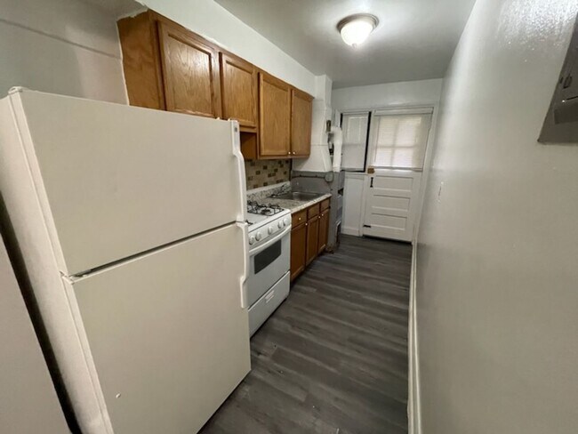 Photo - 429 Burbank St SE Unit 5