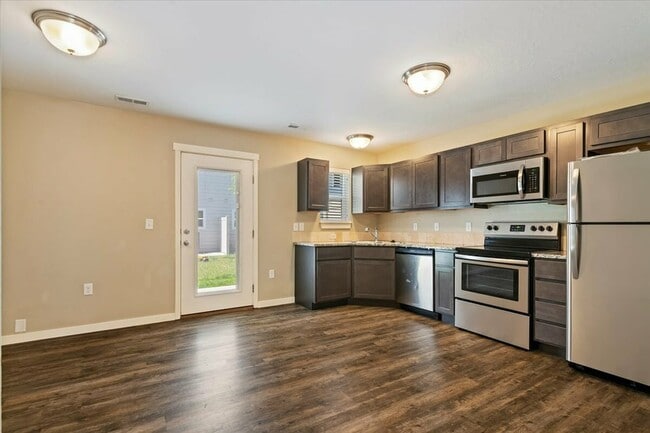 13-DSC_4610 - Timbercreek Townhomes