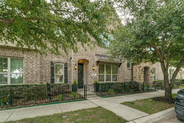 Photo - 2209 Zenith Ave
