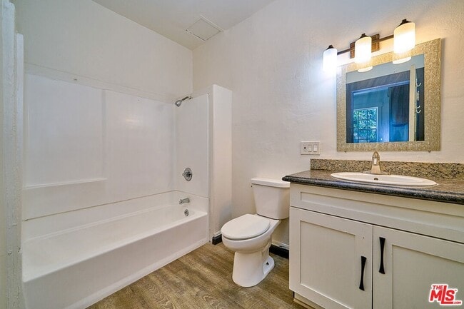 Photo - 1347 Valencia St