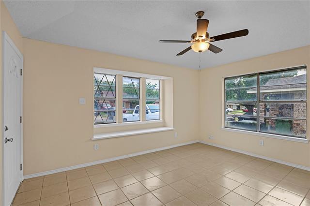 Photo - 1711 Justin Lyn St