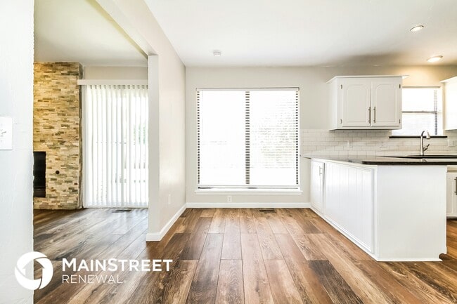 Photo - 1113 Countrywood Ln