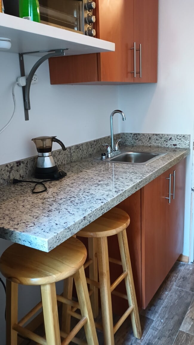 KITCHEN - 2364 SW 11th St Unit SHENANDOAH ROOM