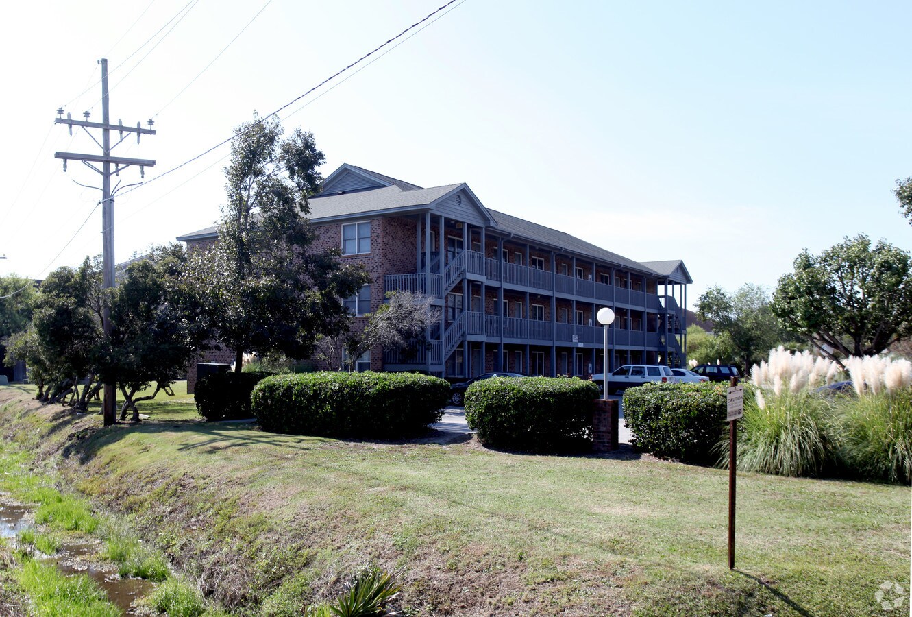 Green Park Apartments - Green Park Apartments