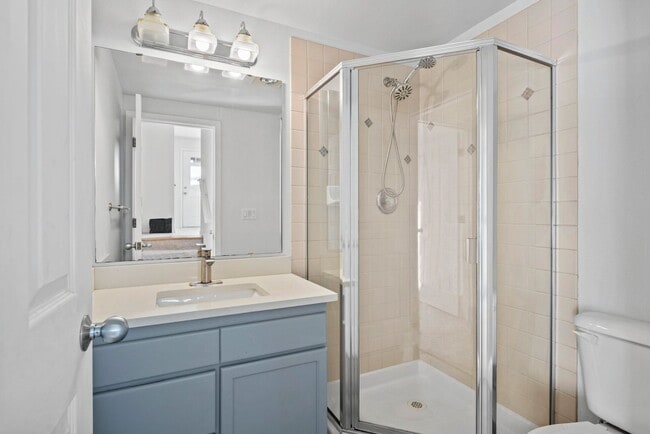 Photo - 3 bedroom Greenwood townhome with a view!