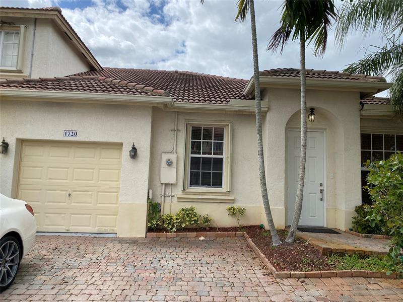 Photo - 1720 NW 78th Way House
