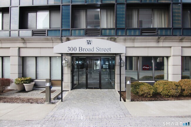 Photo - 300 Broad St Unit 603