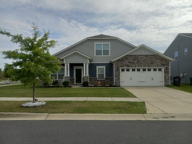 MUST SEE 5 BEDROOM! - MUST SEE 5 BEDROOM! House