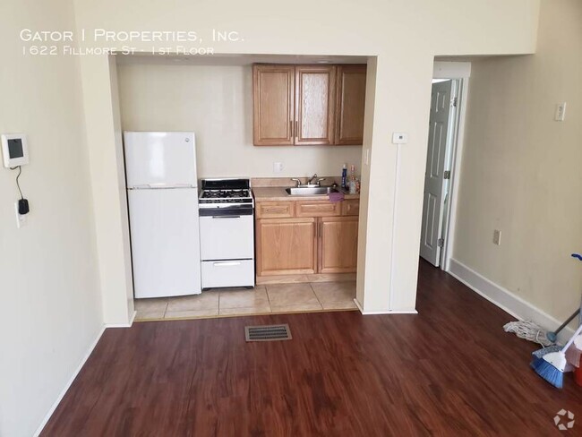 Building Photo - Great one Bedroom Apartment FOR RENT! Unit 1st Floor