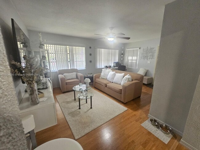 Photo - 5010 NW 51st Ct