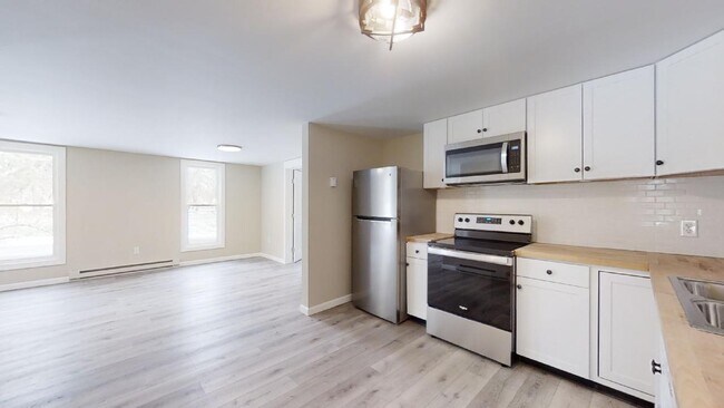 Kitchen - 173 S Main St Unit 1