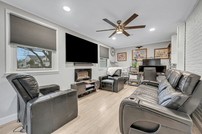 32 Glendale Ave
