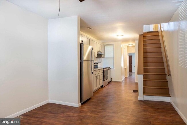 Building Photo - 2542 N Water St