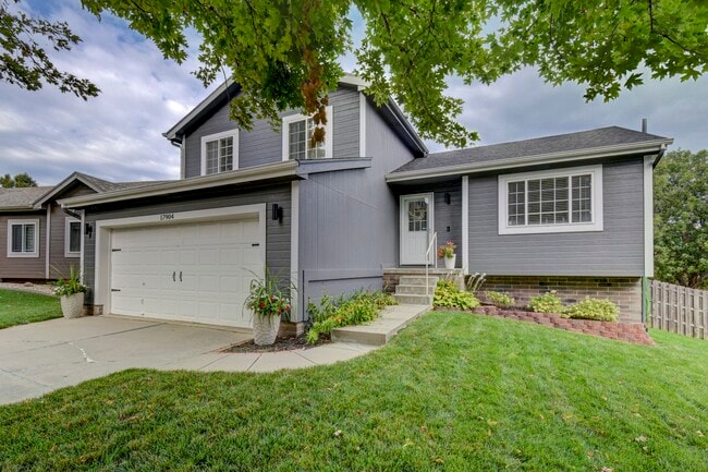 Photo - 17904 Karen Cir