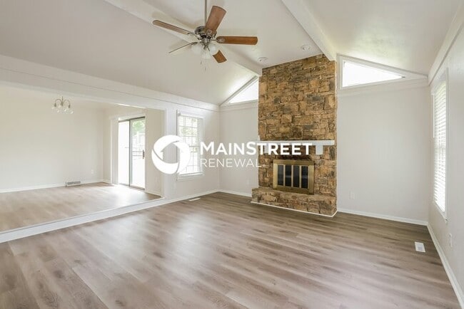 3 Bedroom Pet-Friendly Home in KANSAS CITY, MO with Main Street Renewal