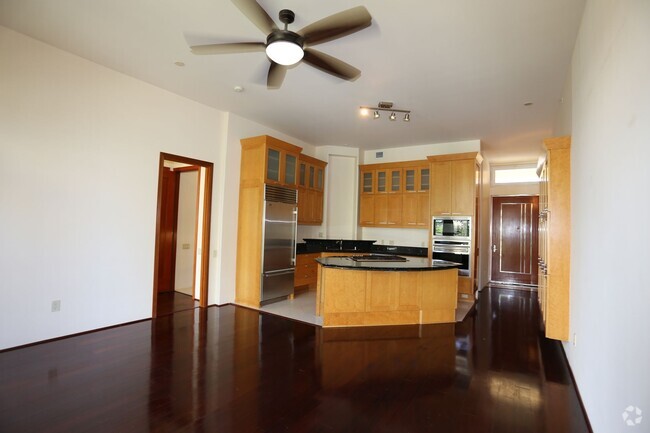 Building Photo - Loft at Waikiki - 2 Bdrm/2 Bath/2 Prkg - $... Unit 403