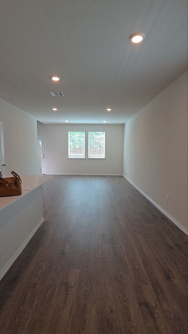 Photo - 307 Clematis St