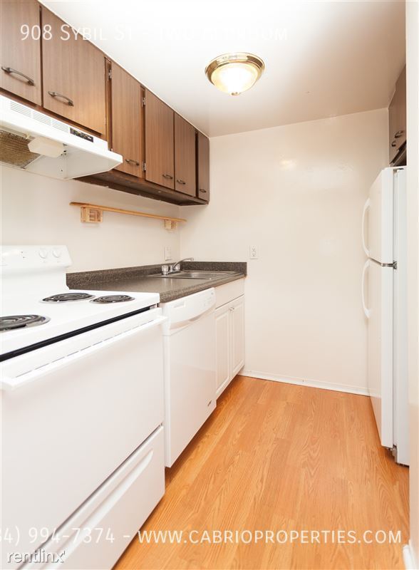 Photo - 908 Sybil St Unit Two Bedroom