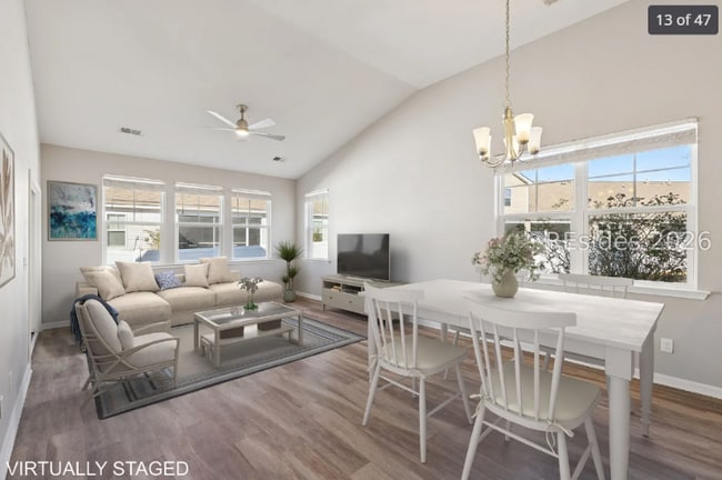 Photo - 320 Corn Ml Wy