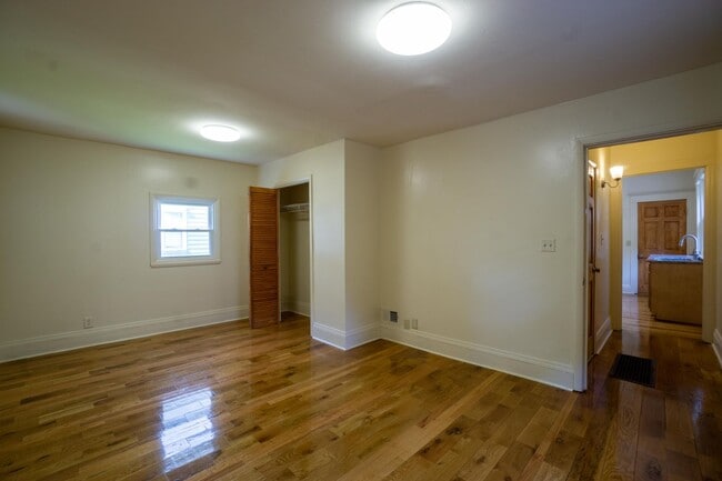Photo - 718 Livingston Ave