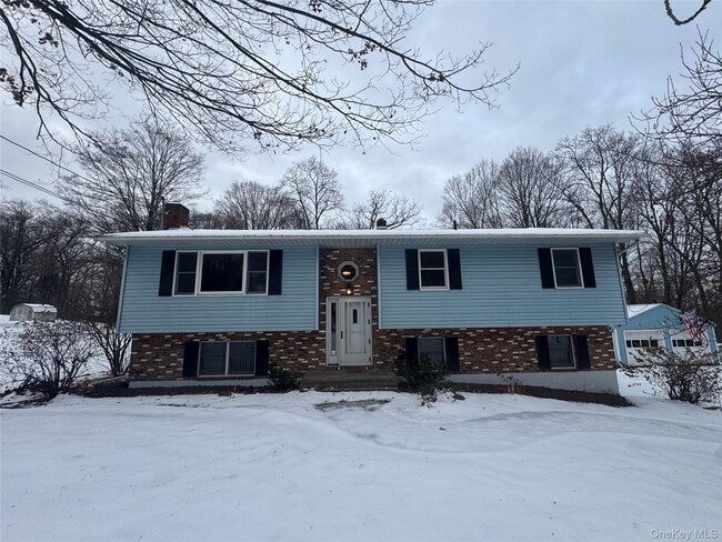 Building Photo - 2217 NY-300 Unit 1