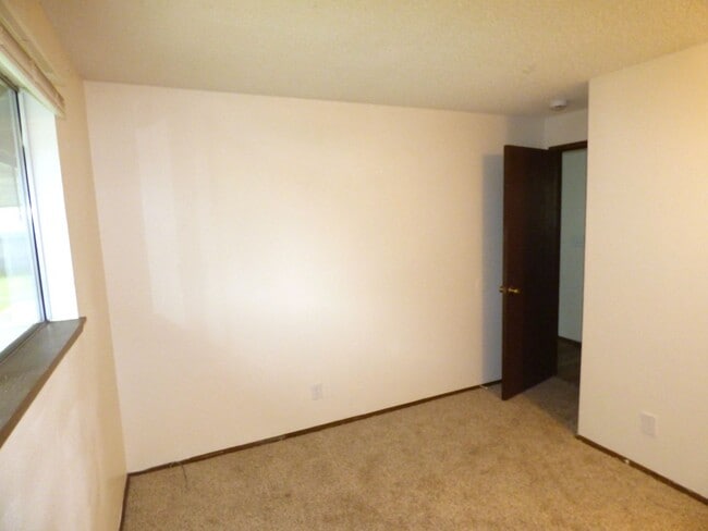 Photo - Rent Special: 1/2 Off April's Rent!!