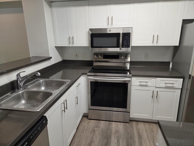 12112 St.Andrews Pl Unit 212
