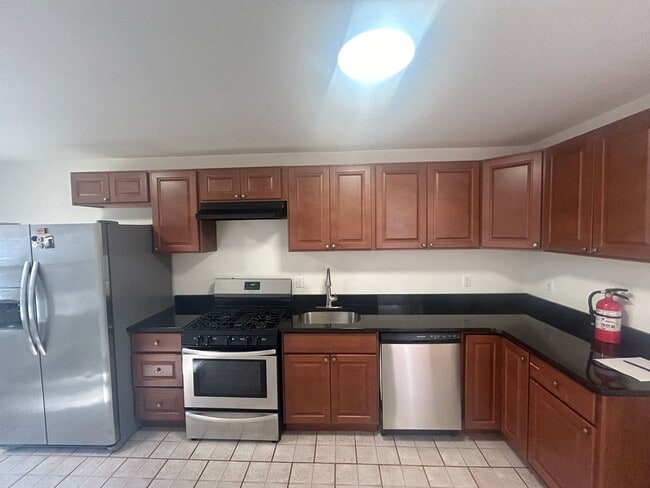 Photo - 511 Sewall Ave Unit A