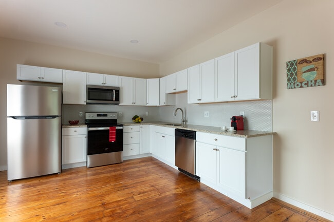 Building Photo - 718 Hazelwood St Unit 1