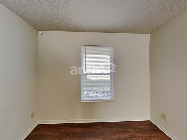 Photo - 8459 Wanda Lake Dr