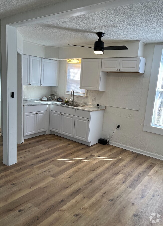 Building Photo - Outer Drive Rental
