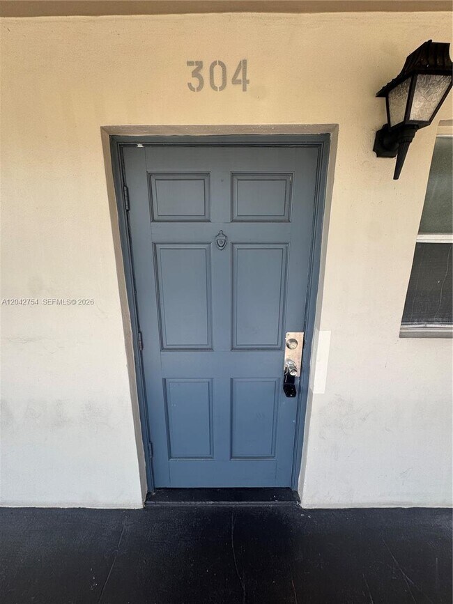 7910 S Colony Cir Unit 304
