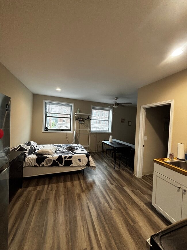 Building Photo - 643 Washington St Unit I Rental
