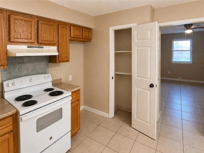 Photo - 3508 Pakenham Dr