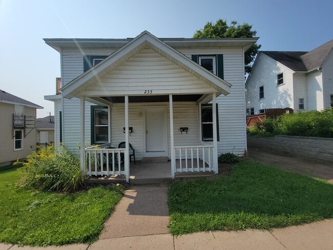 Photo - 233 Niagara St Unit 233 Niagara Street