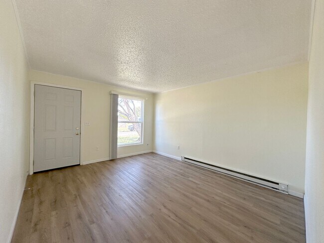 Photo - Pet Friendly 3 Bedroom Charmer located behind Corbett Field!
