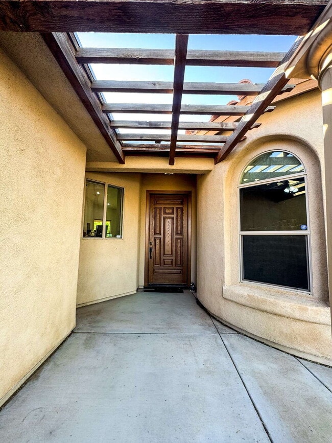 Photo - "Charming 3-Bedroom with 2 Full Bathroom  Pool Home in The Terraces!"