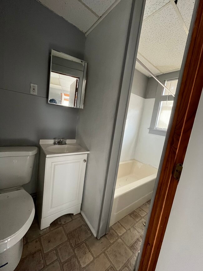 Photo - 25 Maine Ave Unit 2R