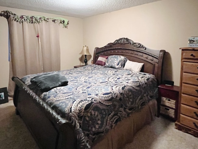 Photo - 11113 Edgewood Cir N