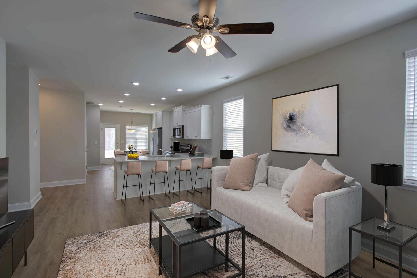 Photo - 715 Camden Cir