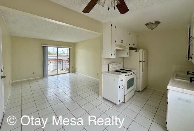 Building Photo - 586 7th St Unit 586 7th St  G Rental