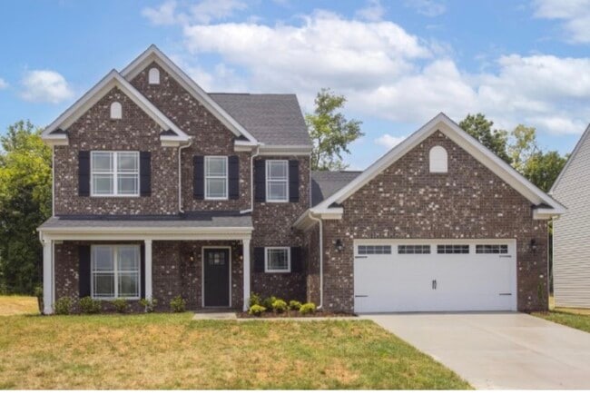 Building Photo - 5021 Salient Dr