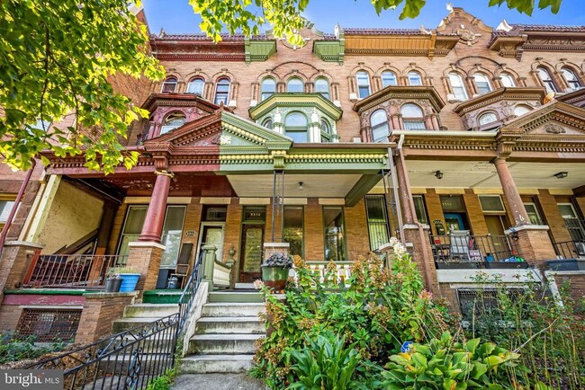 Photo - 3314 Auchentoroly Terrace