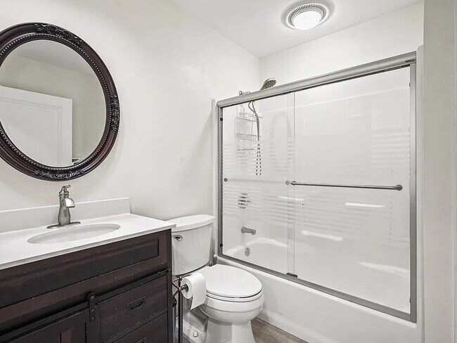 Photo - 7 Sanctuary Dr