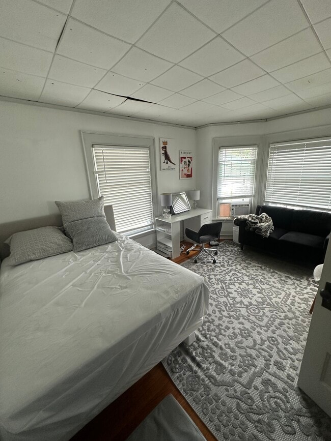 All-Inclusive Living in Collegetown!