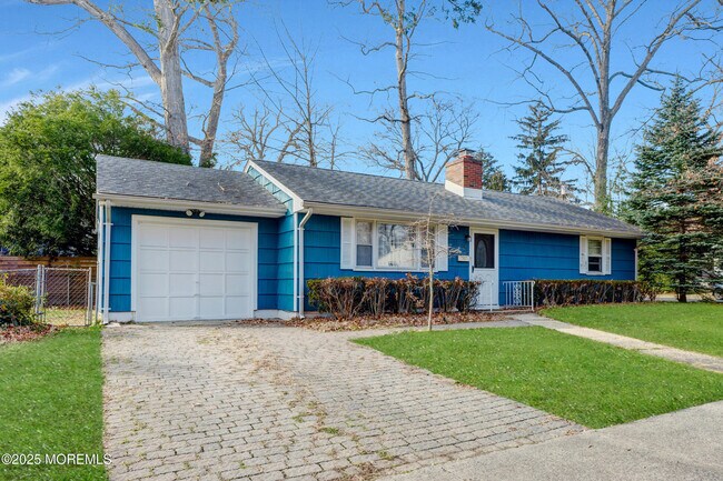 Photo - 488 Monmouth Rd