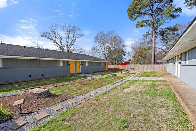 Building Photo - 216 Gunter St Unit 216 Gunter Street  A Rental